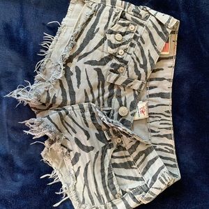 True Religion Zebra print short shorts size 25 (0)